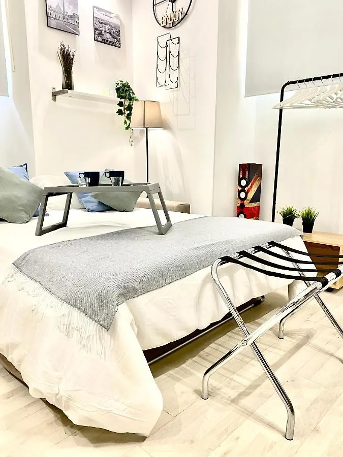 “Suite Home Vaticano City” Roma 0*,